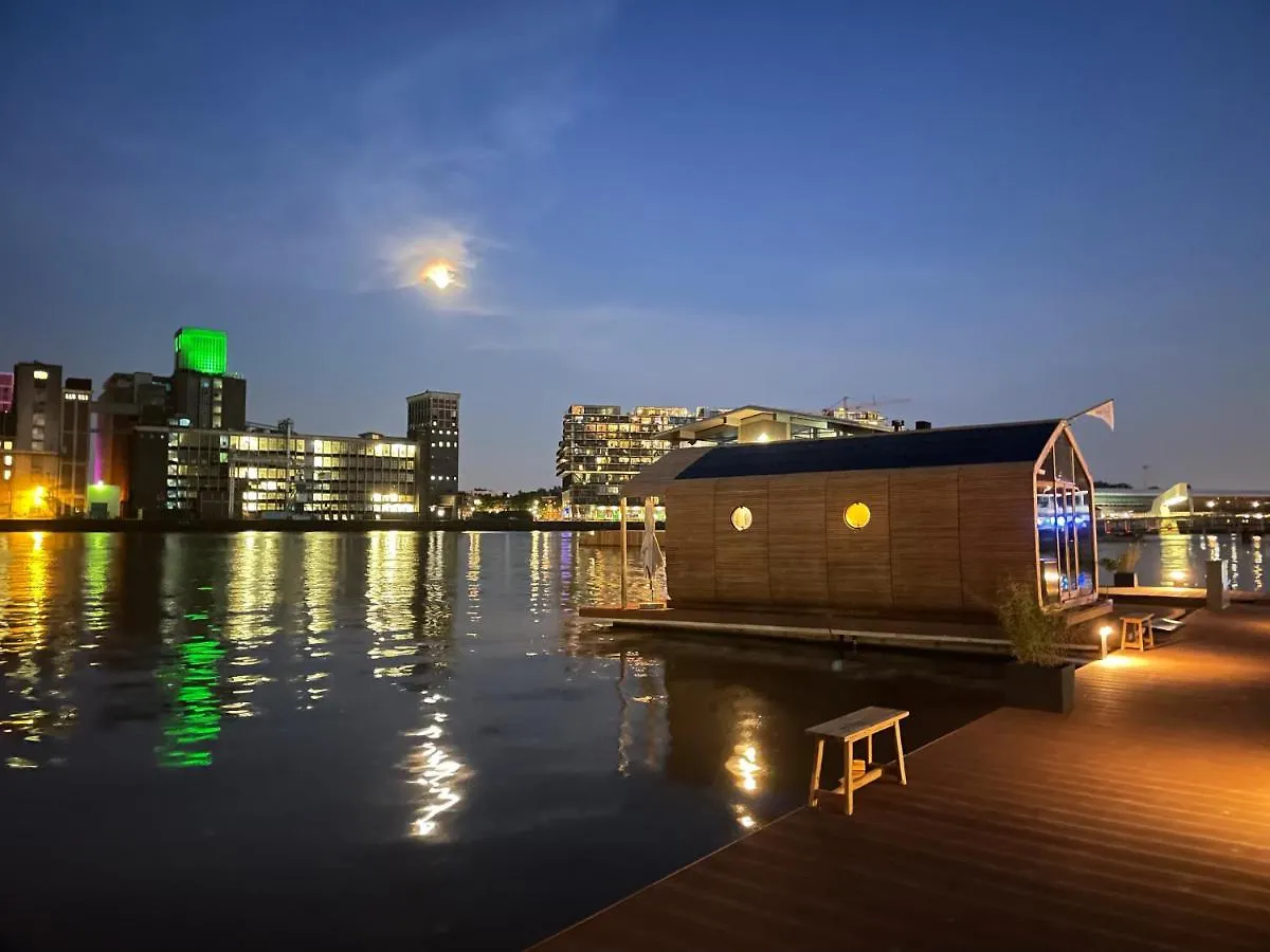 Botel Hotel Wikkelboat Nr2 At Floating Rotterdam Rijnhaven